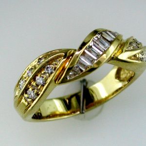 DIAMOND WEDDING RING