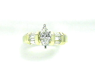 DIAMOND ENGAGEMENT RING