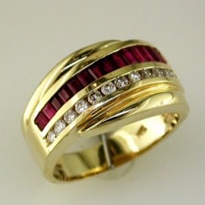 RUBY & DIAMOND RING