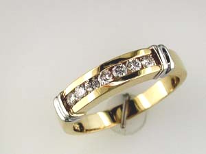 DIAMOND WEDDING BAND