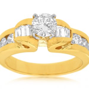 DIAMOND ENGAGEMENT RING