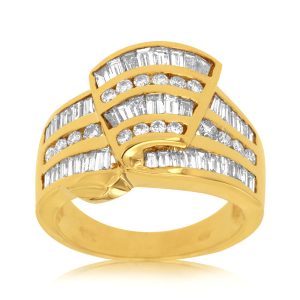 DIAMOND RING