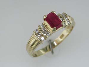 RUBY & DIAMOND RING