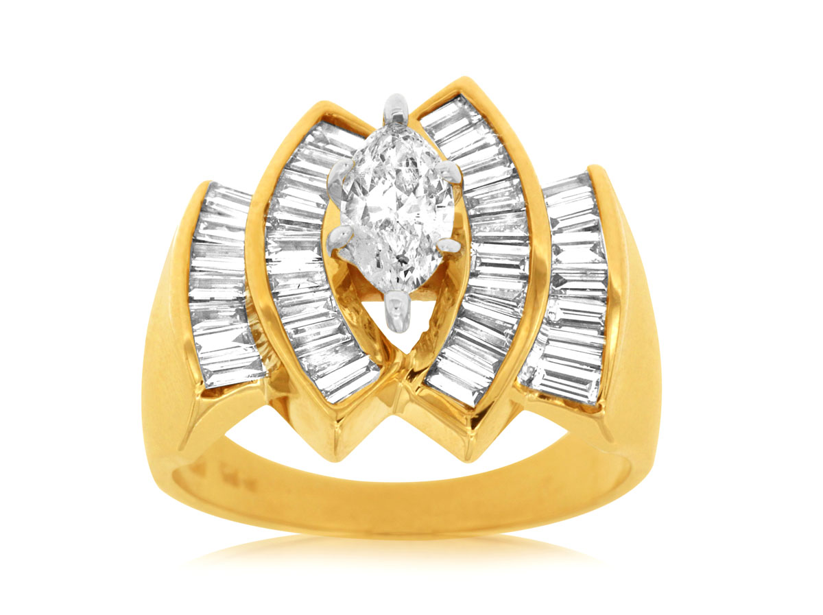 DIAMOND ENGAGEMENT RING