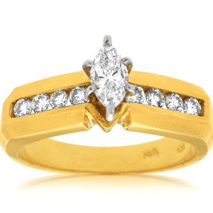 DIAMOND ENGAGEMENT RING