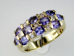 TANZANITE & DIAMOND RING