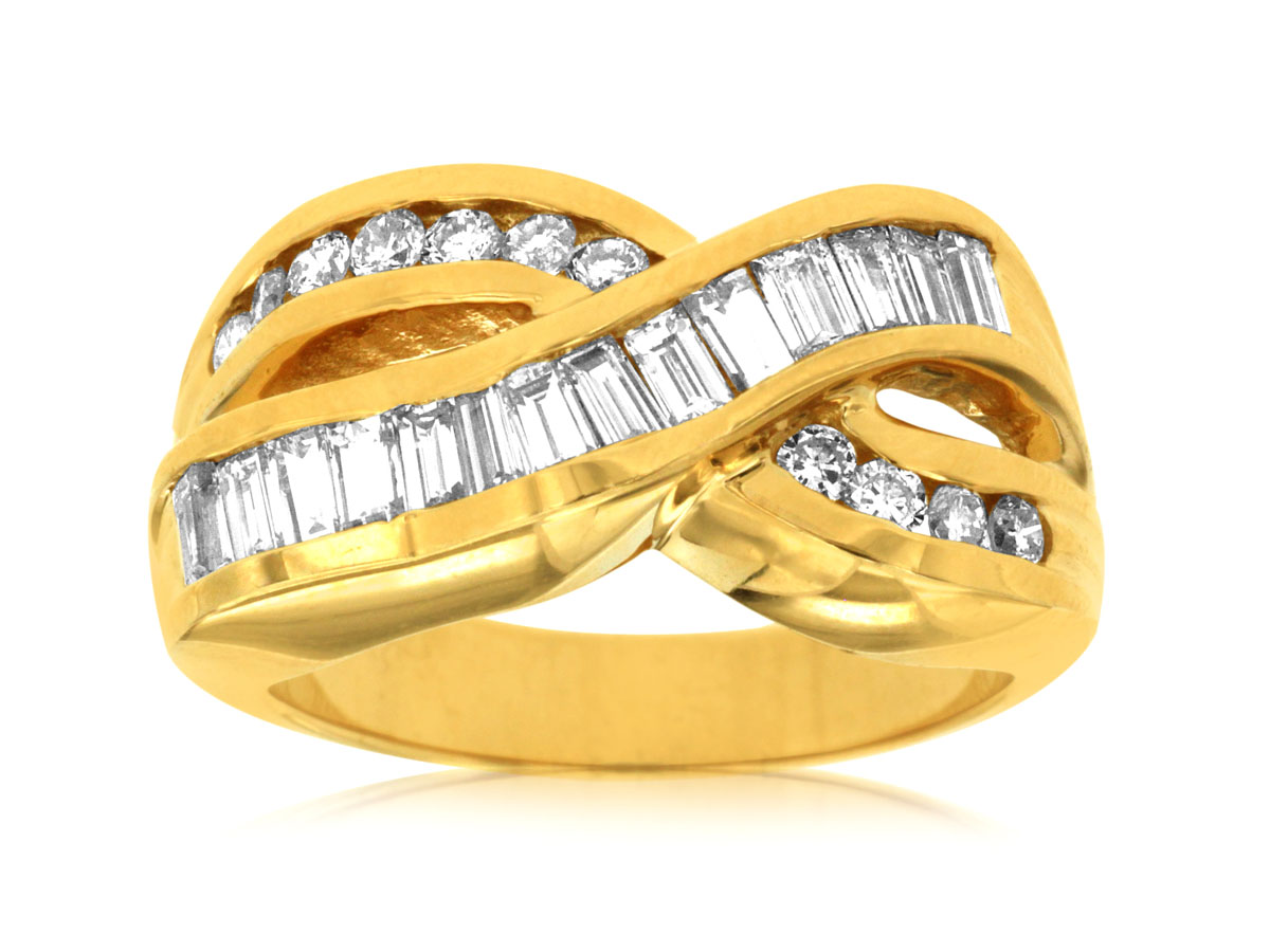 DIAMOND RING
