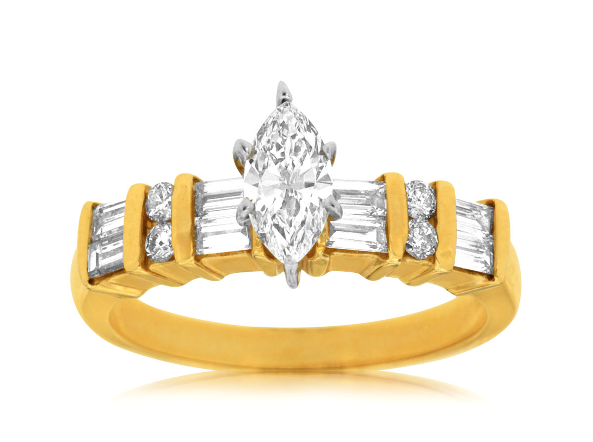DIAMOND ENGAGEMENT RING