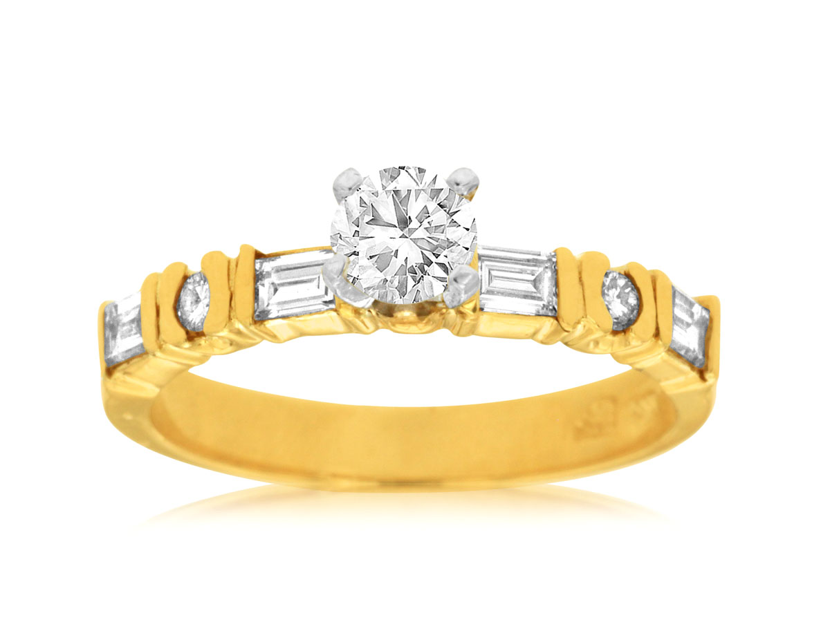 DIAMOND ENGAGEMENT RING