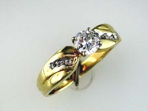DIAMOND ENGAGEMENT RING
