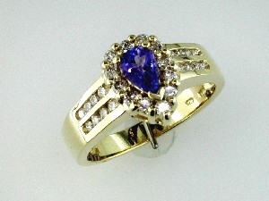 TANZANITE & DIAMOND RING