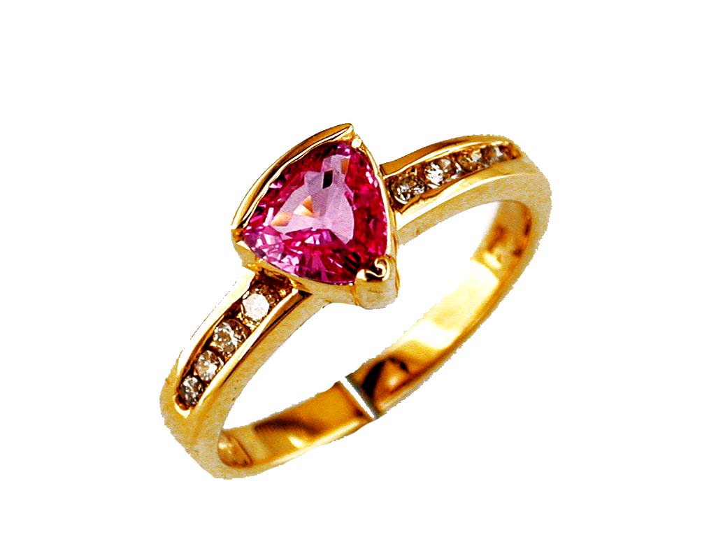 PINK SAPPHIRE & DIAMOND RING
