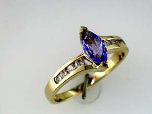 TANZANITE & DIAMOND RING