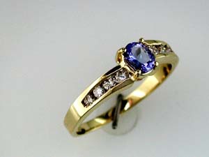TANZANITE & DIAMOND RING