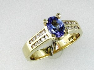 TANZANITE & DIAMOND RING
