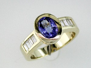 TANZANITE & DIAMOND RING
