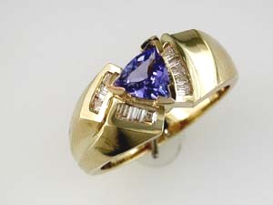 TANZANITE & DIAMOND RING