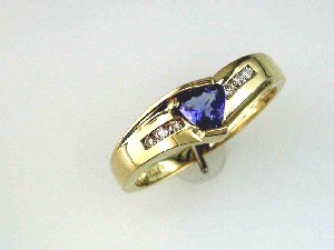 TANZANITE & DIAMOND RING