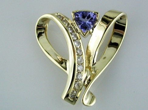 TANZANITE & DIAMOND PENDANT