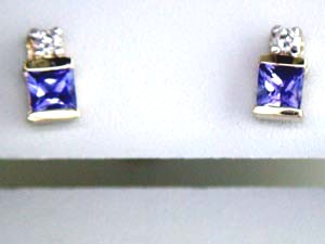 TANZANITE & DIAMOND EARRING