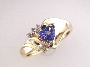 TANZANITE & DIAMOND RING