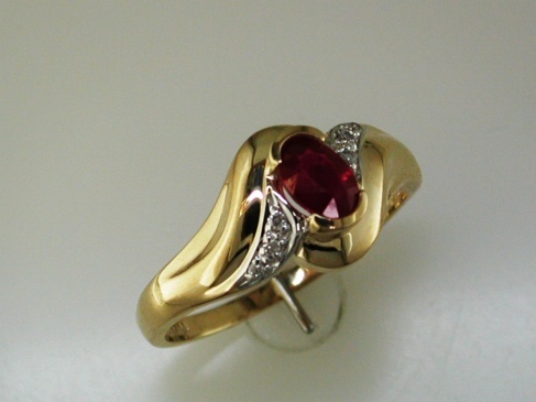 RUBY & DIAMOND RING