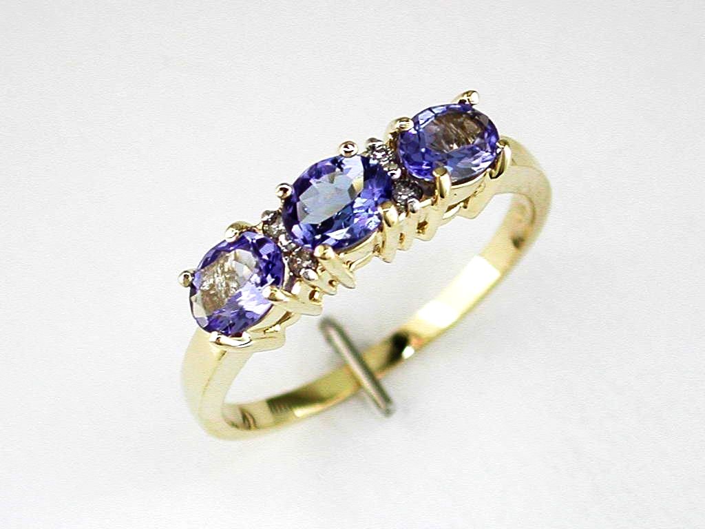 TANZANITE & DIAMOND RING