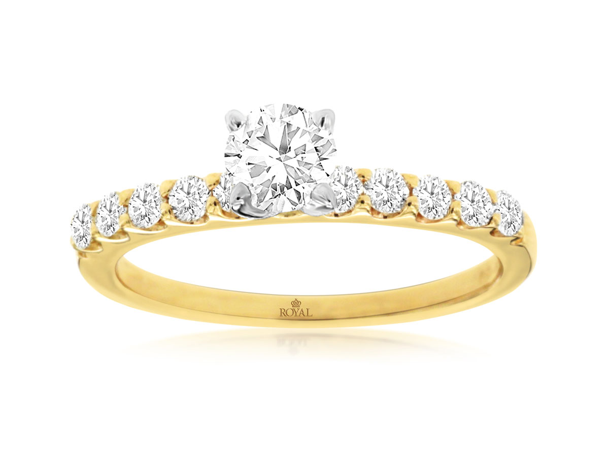 DIAMOND ENGAGEMENT RING
