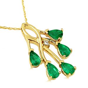 EMERALD & DIAMOND PENDANT
