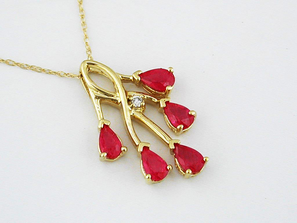 RUBY & DIAMOND PENDANT