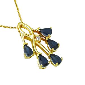 SAPPHIRE & DIAMOND PENDANT