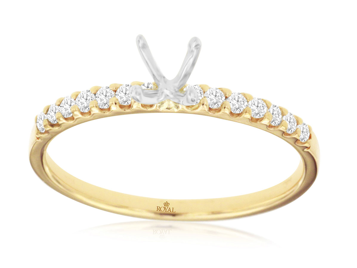 ENGAGEMENT (NO CENTER ST)RING