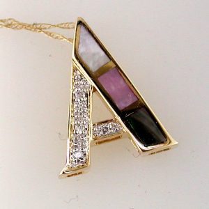INITIAL DIA & MOPAL PENDANT A