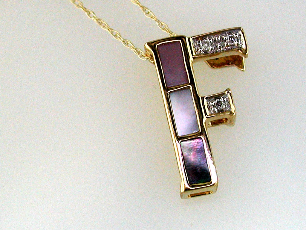 INITIAL DIA & MOPAL PENDANT F