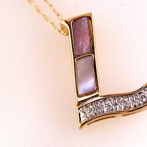 INITIAL DIA & MOPAL PENDANT L