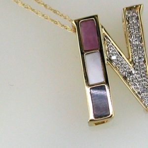 INITIAL DIA & MOPAL PENDANT N