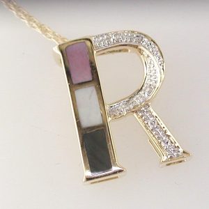 INITIAL DIA & MOPAL PENDANT R