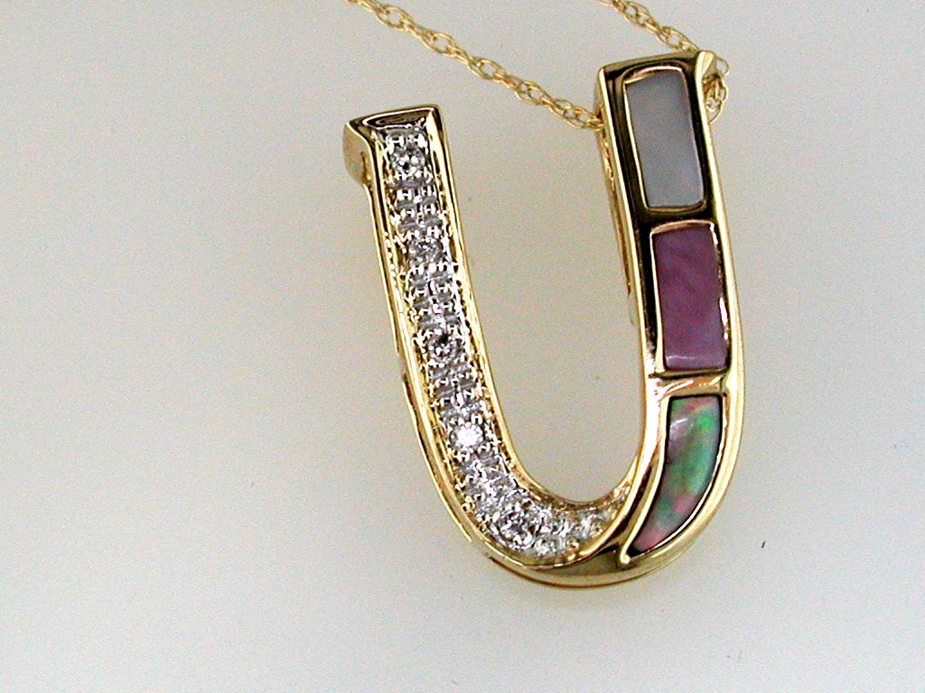 INITIAL DIA & MOPAL PENDANT U