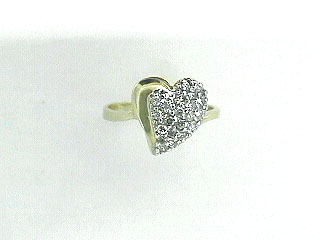 DIAMOND HEART RING