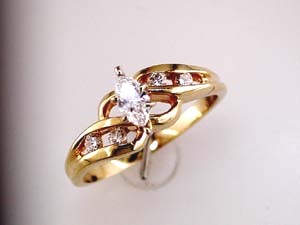 DIAMOND ENGAGEMENT RING