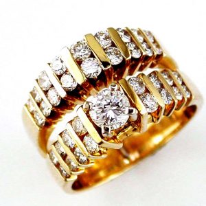 ENGAGEMENT & WEDDING BAND SET