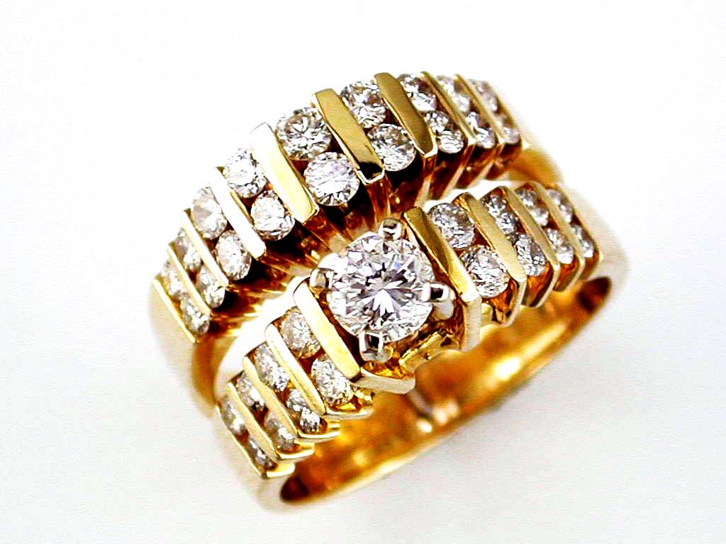 ENGAGEMENT & WEDDING BAND SET