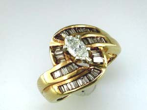 DIAMOND ENGAGEMENT RING