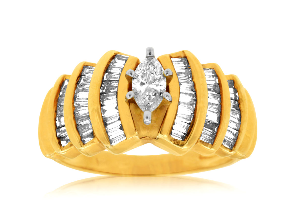 DIAMOND ENGAGEMENT RING