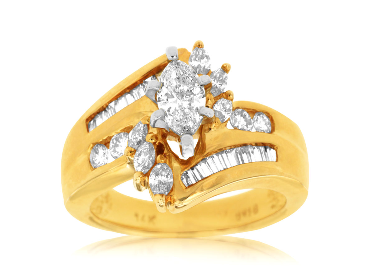 DIAMOND ENGAGEMENT RING