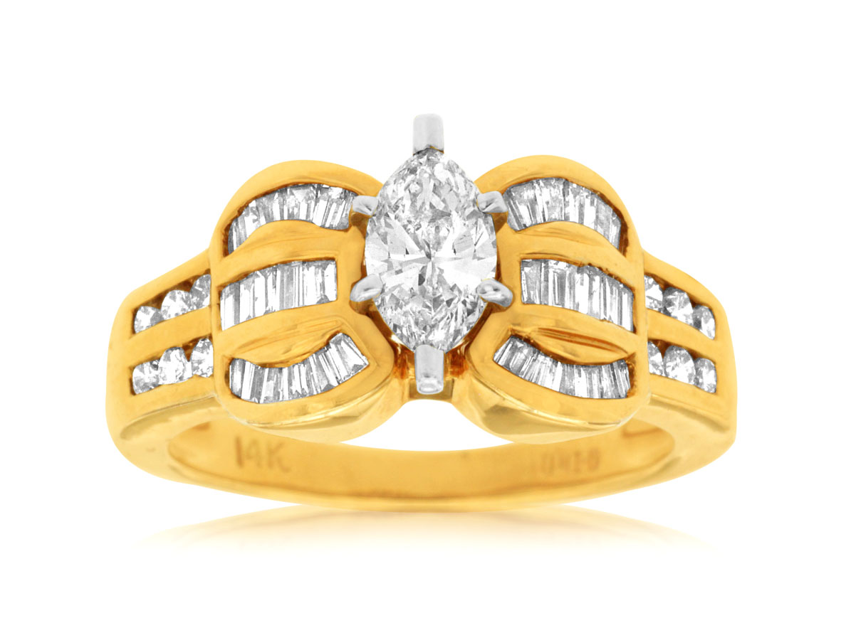 DIAMOND ENGAGEMENT RING