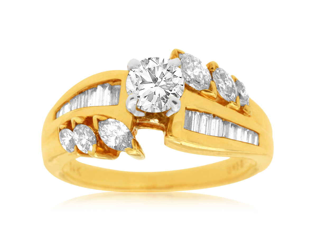 DIAMOND ENGAGEMENT RING