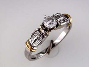DIAMOND ENGAGEMENT RING