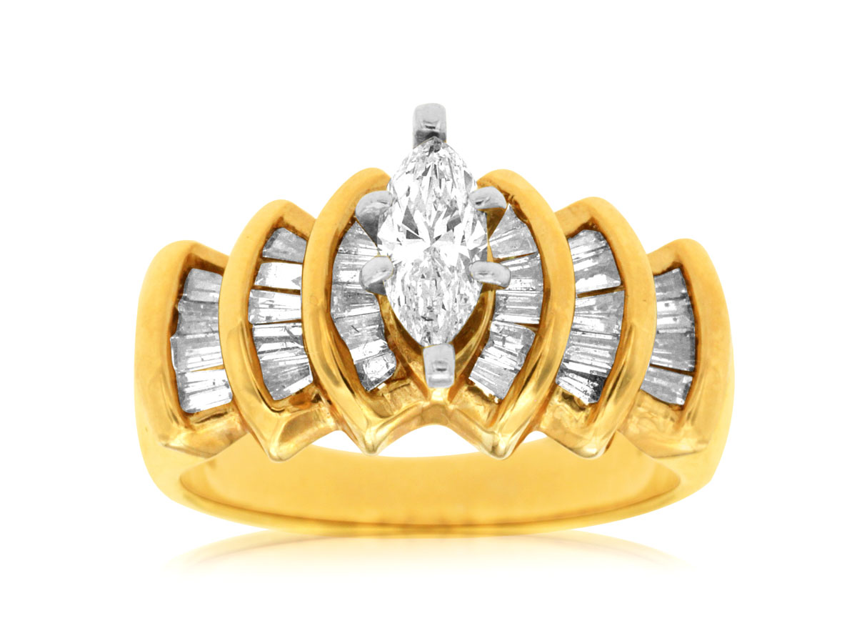 DIAMOND ENGAGEMENT RING