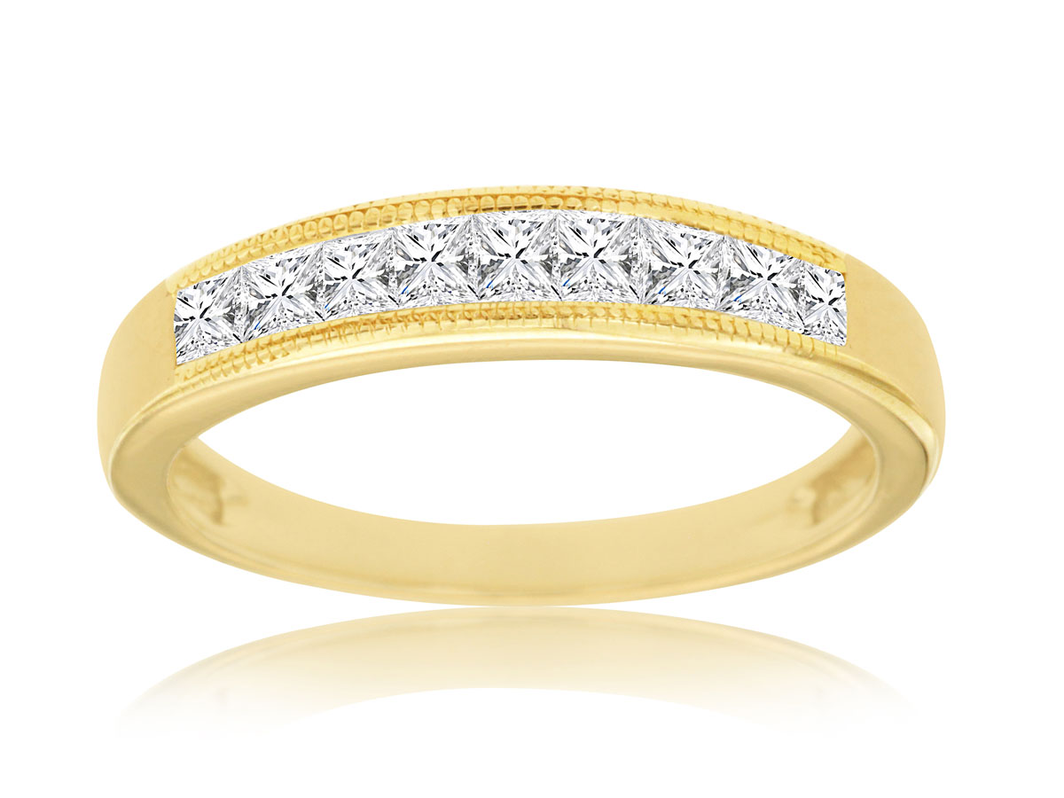 DIAMOND WEDDING BAND
